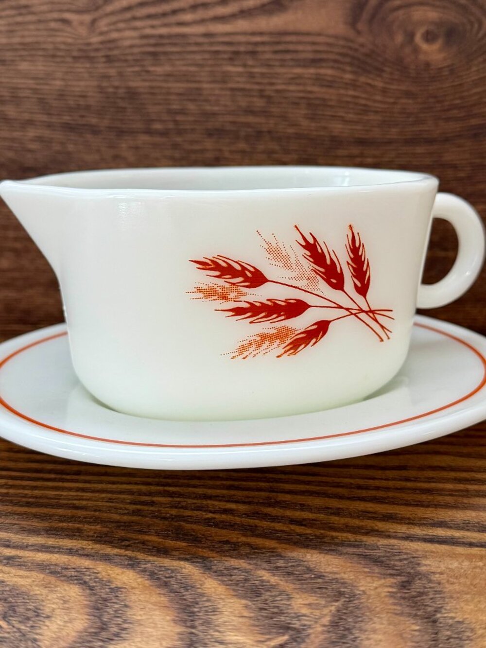 Pyrex Autumn Harvest Wheat Gravy Boat w/ Drip Plate